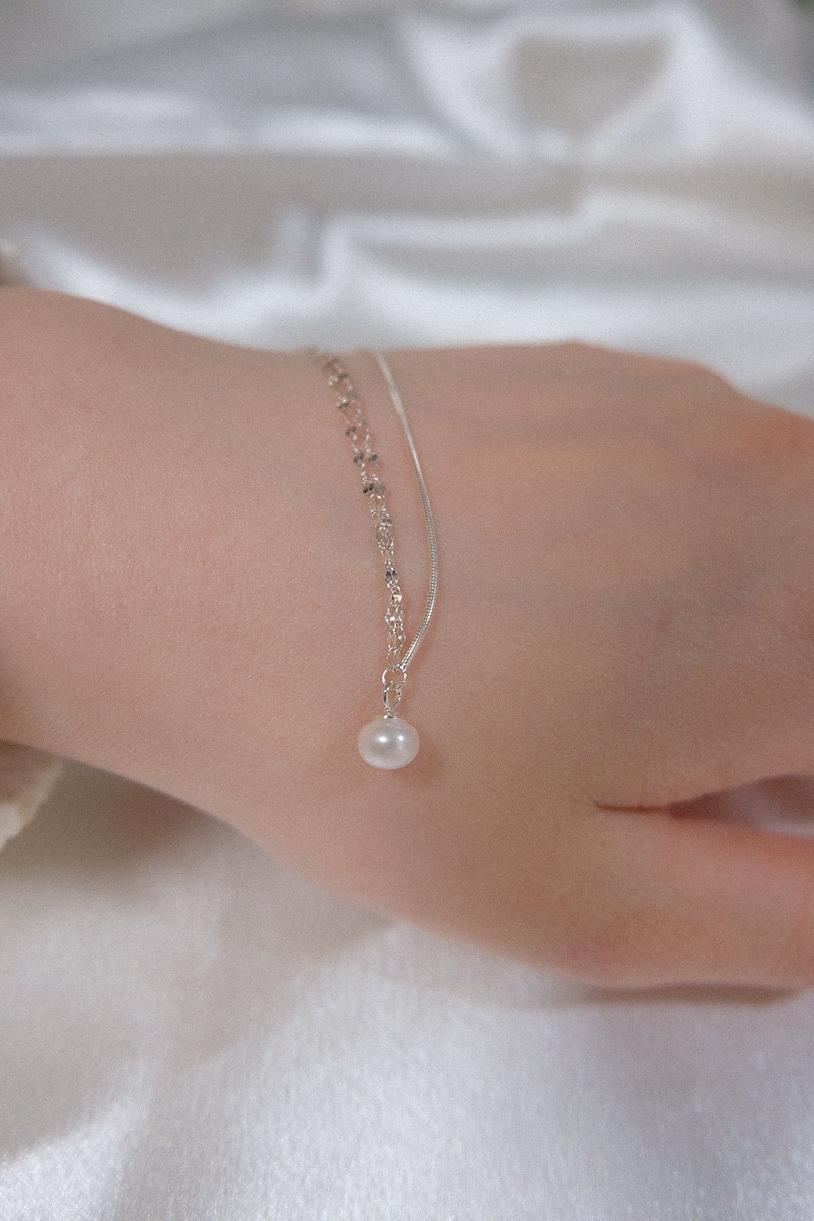 Lustrous Pearl Bracelet