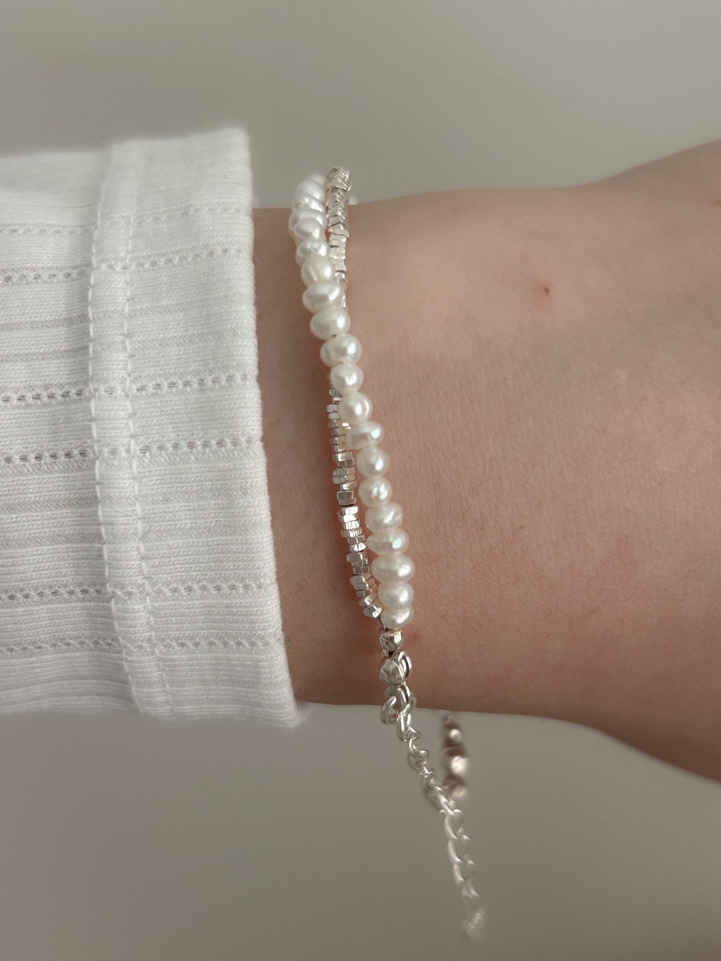 Elegant Pearl Bracelet