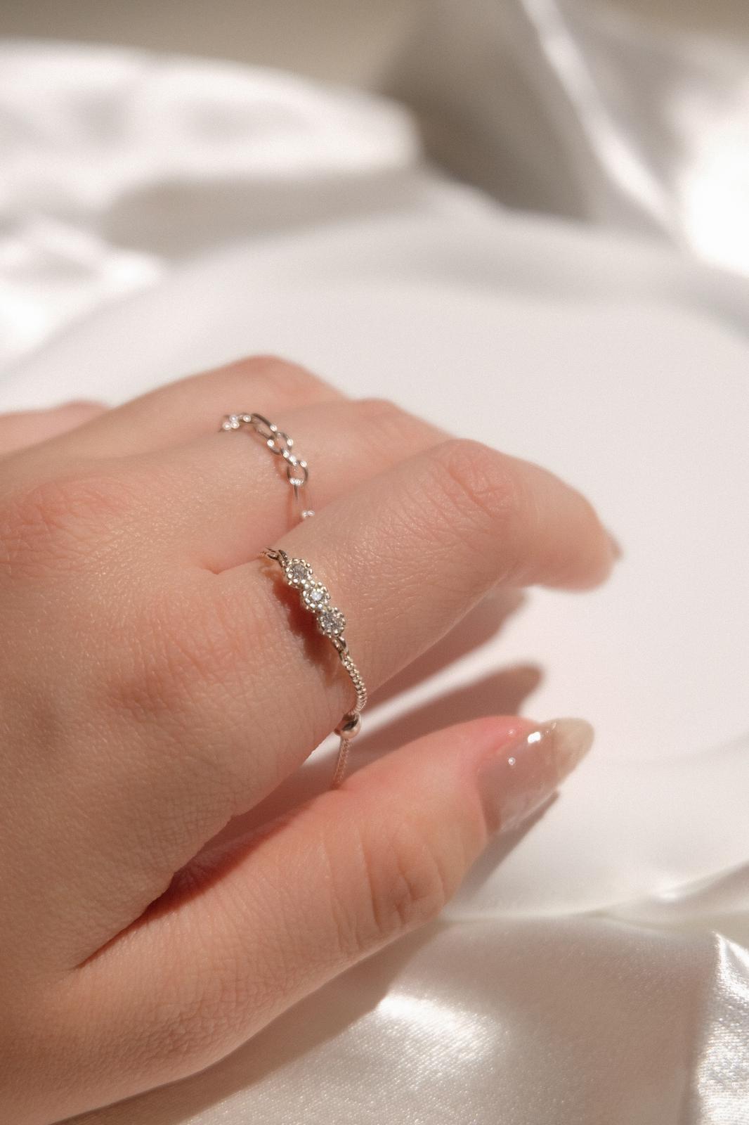 Adjustable Zircon Ring